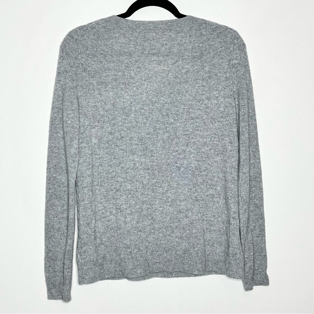 WYTHE NY 100% Cashmere Gray V-Neck Sweater Size XS Luxury Soft Knit - Picture 4 of 6